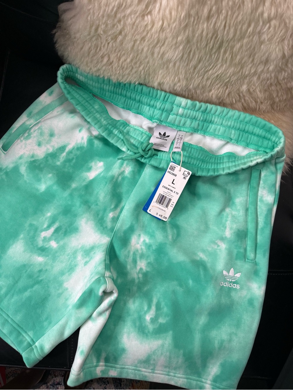 NWT Adidas Tie dye Fleece Shorts Sz Large - Picture 3 of 6